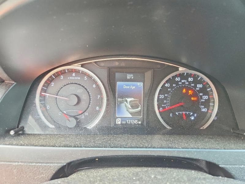 2017 TOYOTA CAMRY SE 9