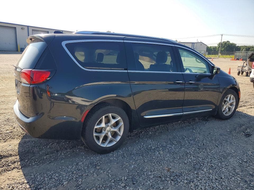 2018 CHRYSLER PACIFICA TOURING L 3