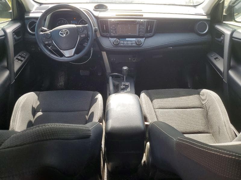 2017 TOYOTA RAV4 XLE 8