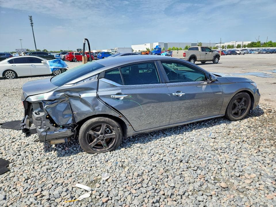 2021 NISSAN ALTIMA S 3