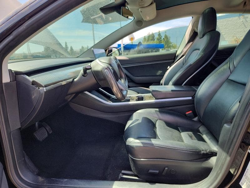 2018 TESLA MODEL 3 7
