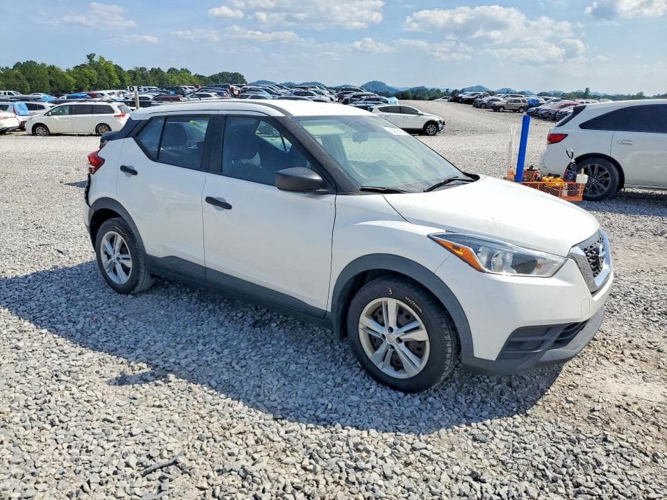 2020 NISSAN KICKS S 4