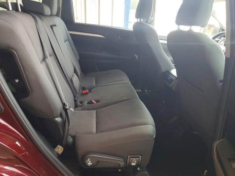 2019 TOYOTA HIGHLANDER LE 11