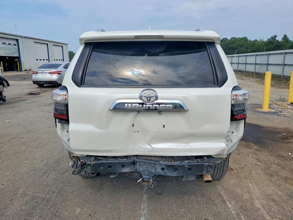 2021 TOYOTA 4RUNNER LIMITED 6
