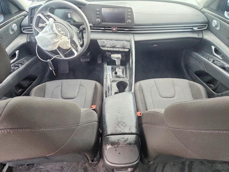 2024 HYUNDAI ELANTRA SE 8