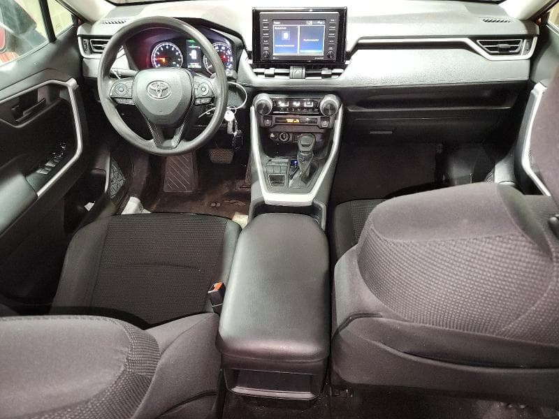 2020 TOYOTA RAV4 LE 8