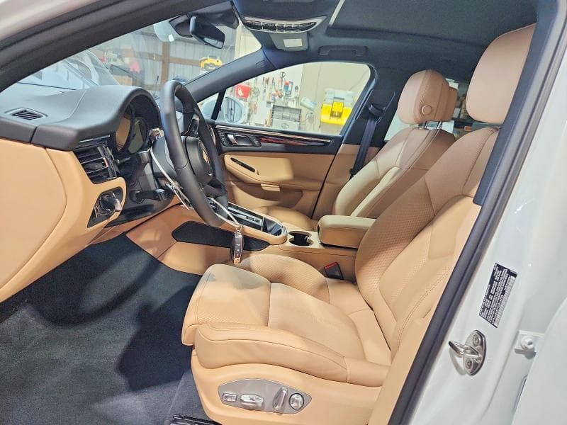 2026 PORSCHE MACAN T 7
