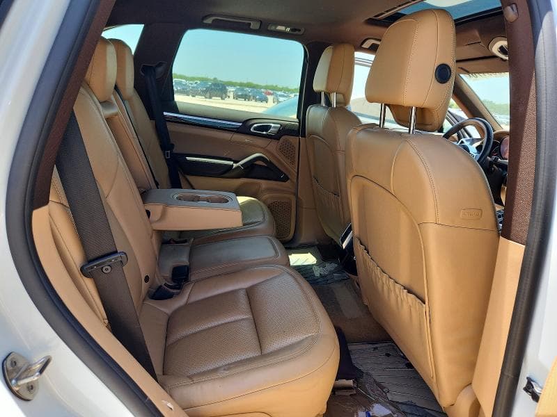 2017 PORSCHE CAYENNE 11