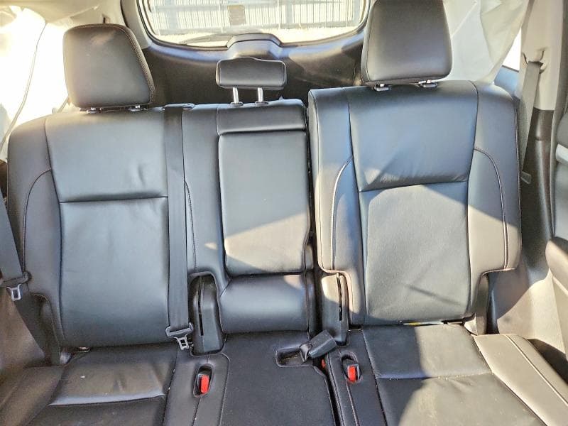 2019 TOYOTA HIGHLANDER XLE 10