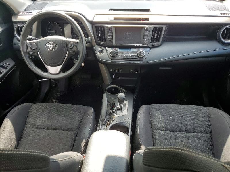 2018 TOYOTA RAV4 XLE 8
