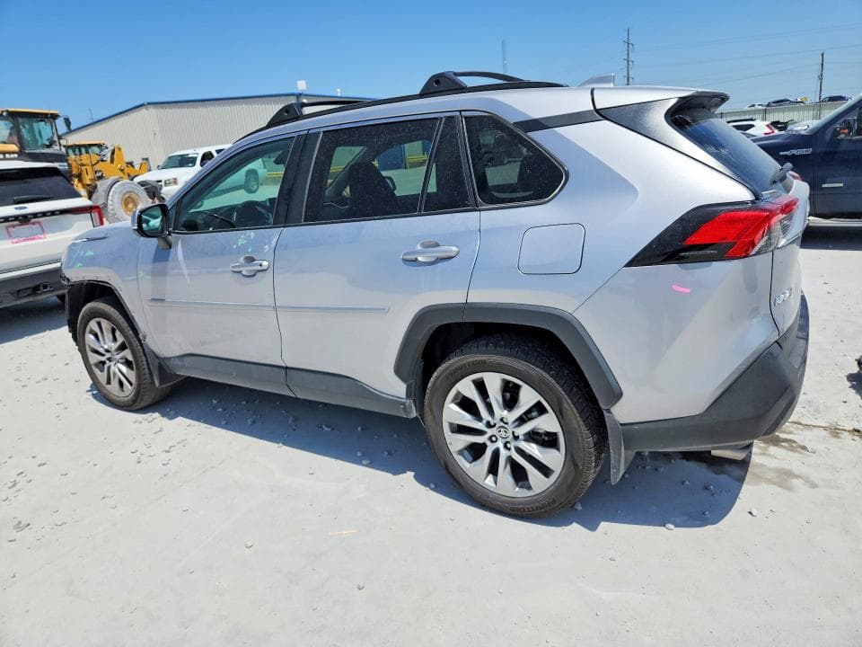2024 TOYOTA RAV4 XLE PREMIUM 2