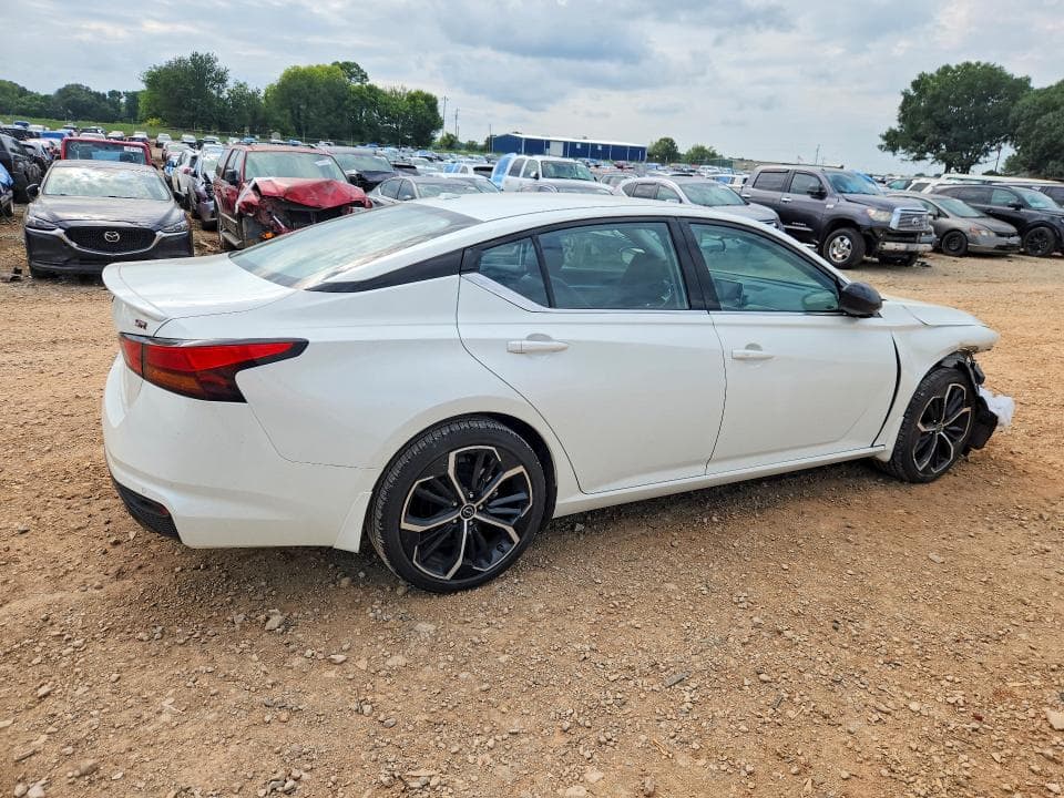 2024 NISSAN ALTIMA SR 3