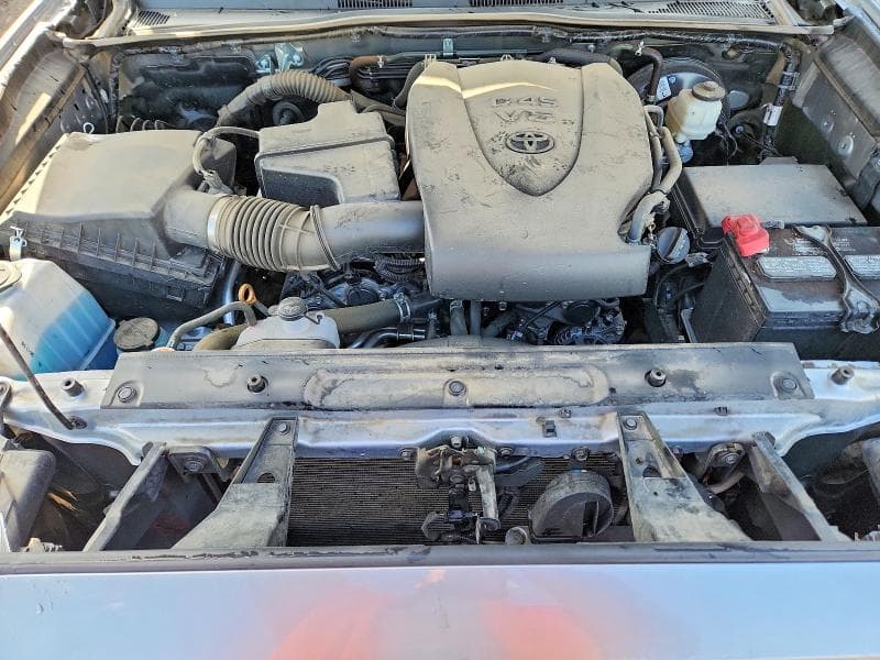 2020 TOYOTA TACOMA SR5 V6 11