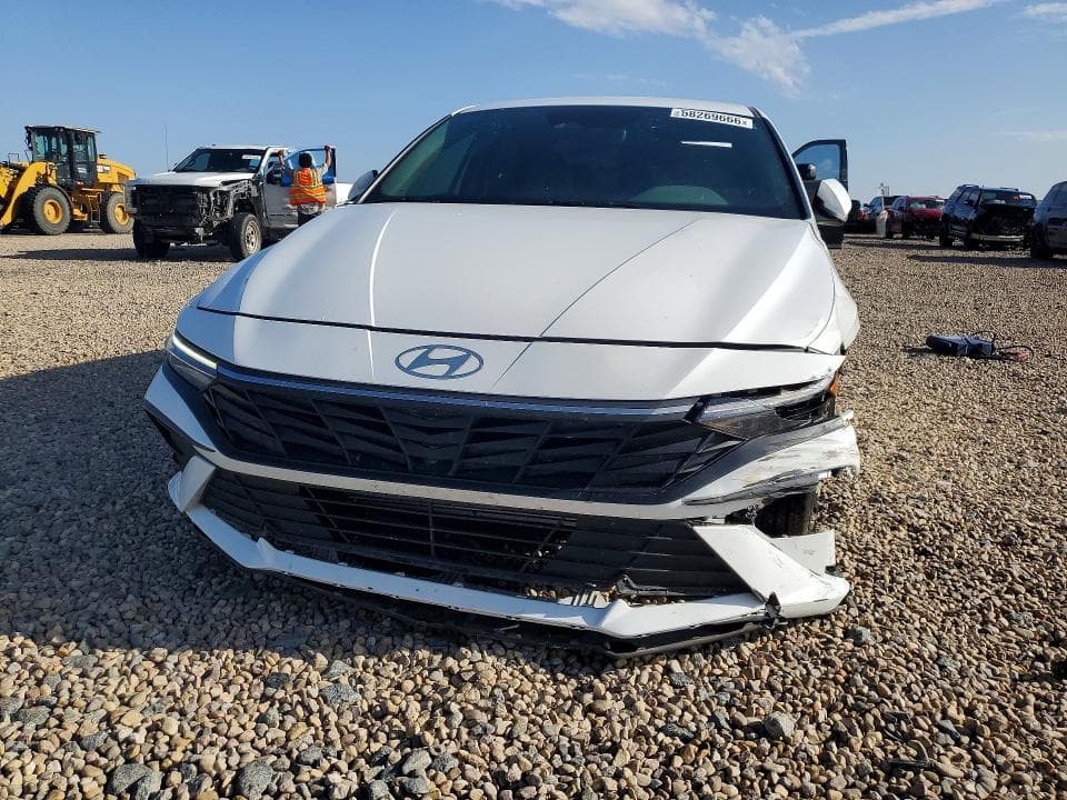 2024 HYUNDAI ELANTRA SEL 5