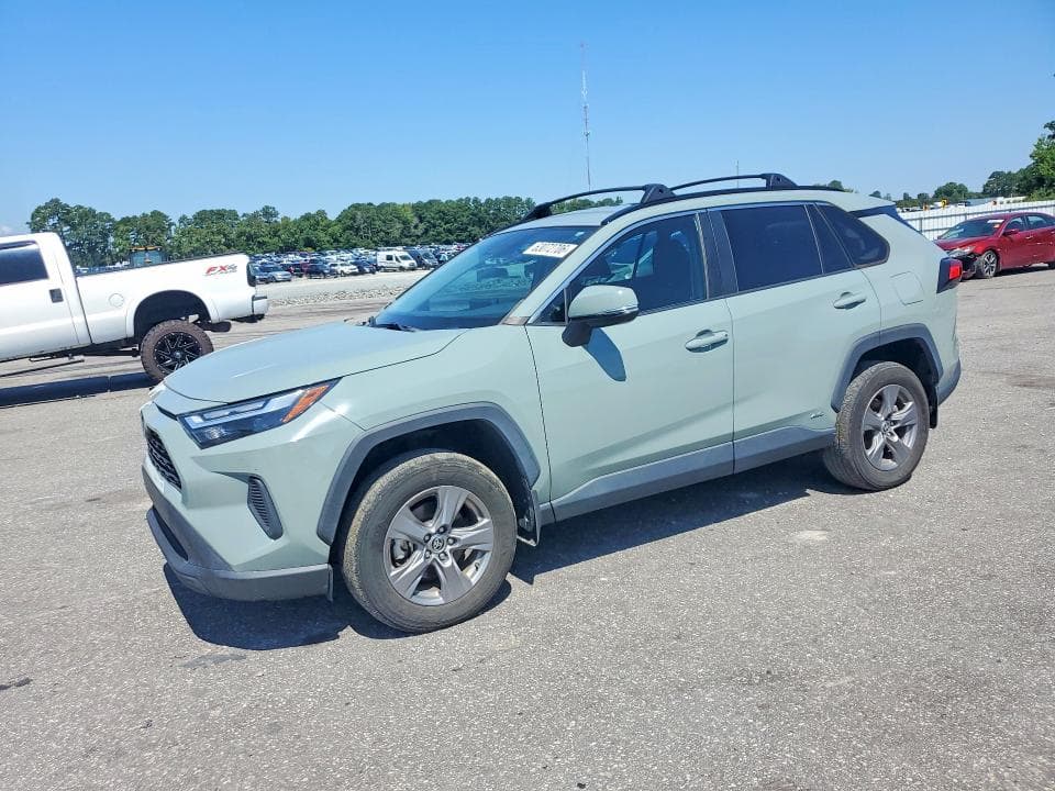2022 TOYOTA RAV4 XLE - 1