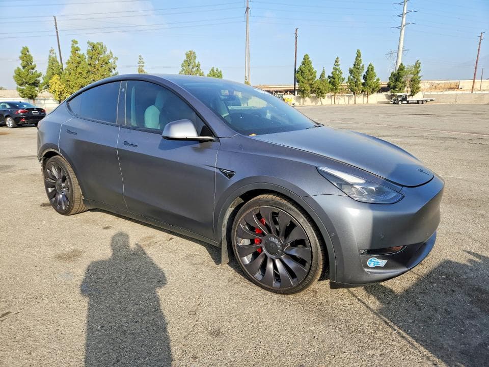 2021 TESLA MODEL Y 4