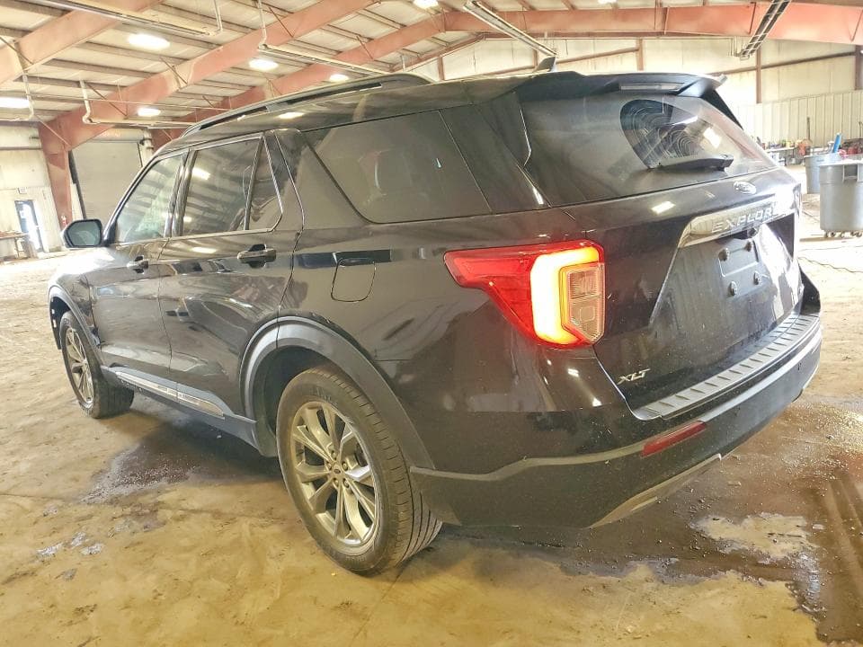 2022 FORD EXPLORER XLT 2