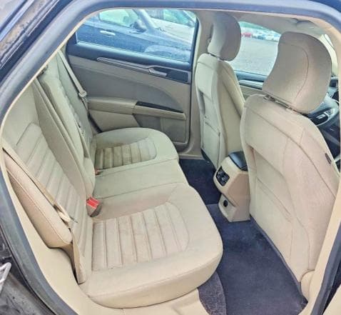 2017 FORD FUSION SE 10
