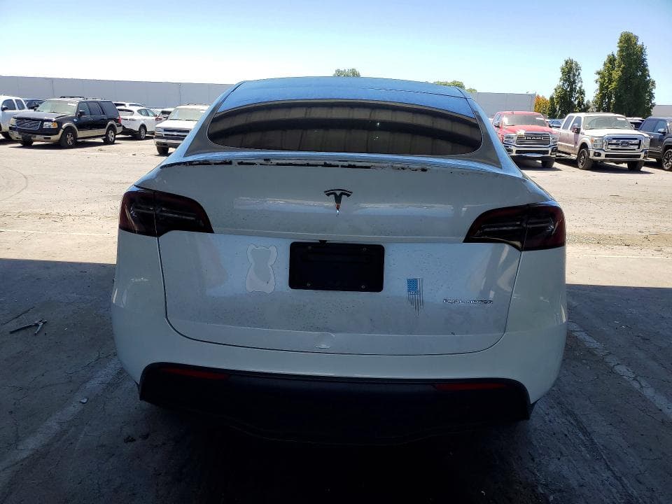 2023 TESLA MODEL Y 6