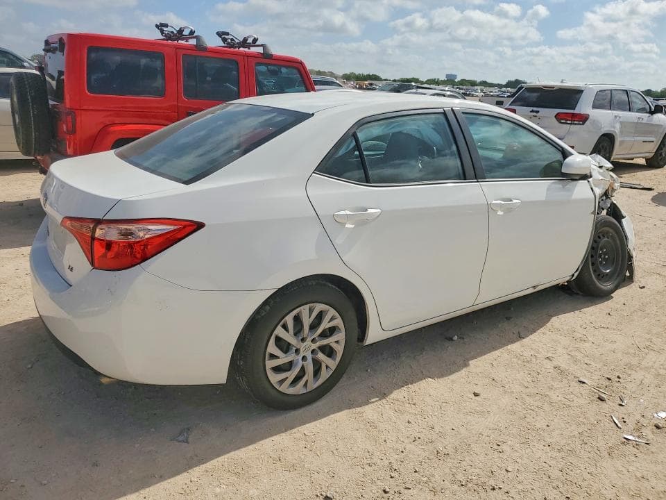 2017 TOYOTA COROLLA LE 3