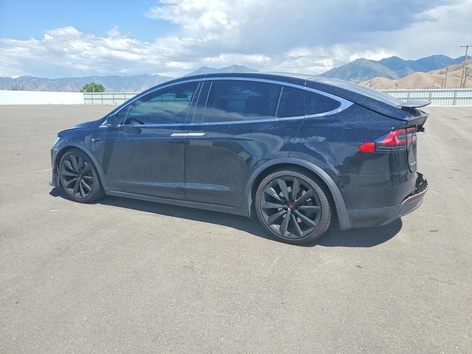 2018 TESLA MODEL X 2