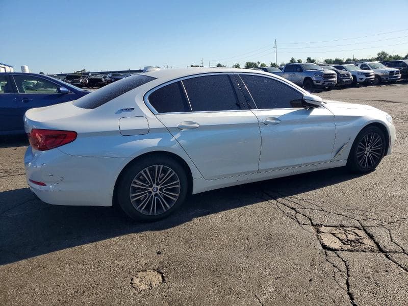 2019 BMW 530XE 3