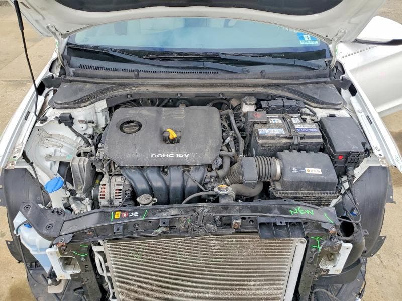 2017 HYUNDAI ELANTRA SE 11