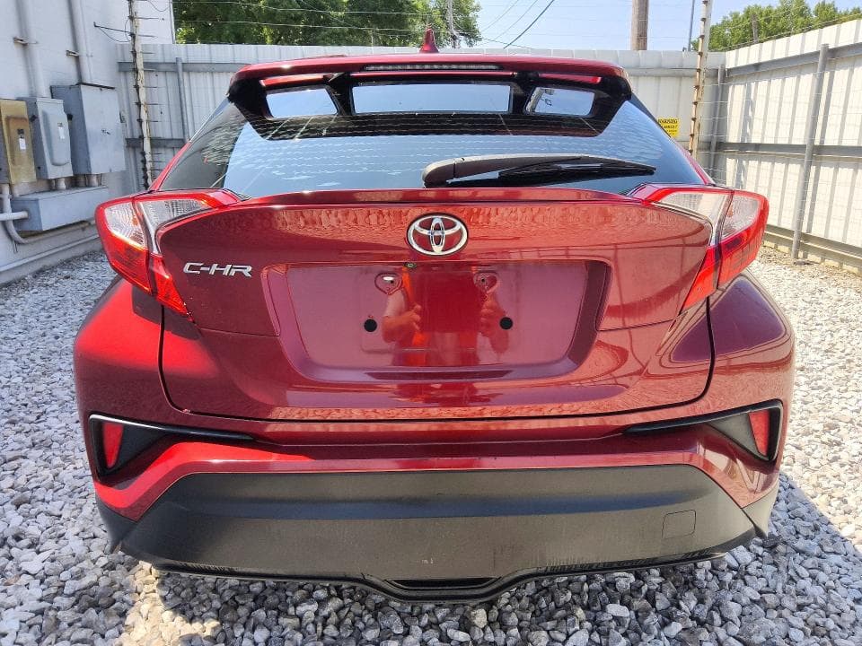 2019 TOYOTA C-HR LE 6