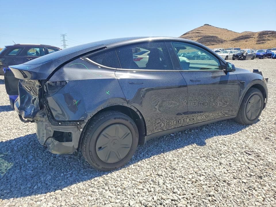 2026 TESLA MODEL Y 3