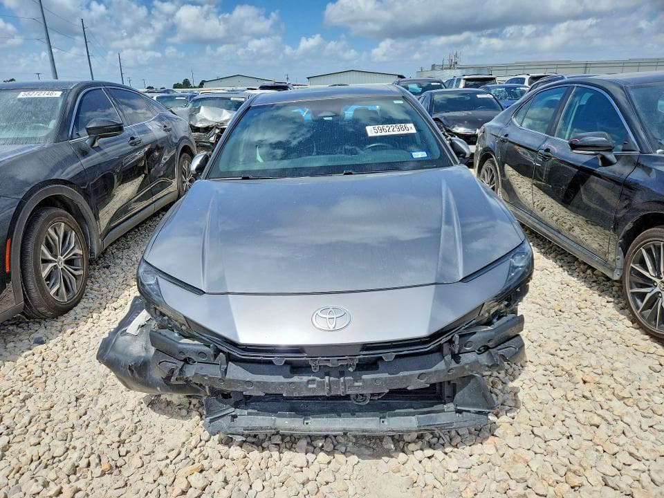 2025 TOYOTA CAMRY SE 5