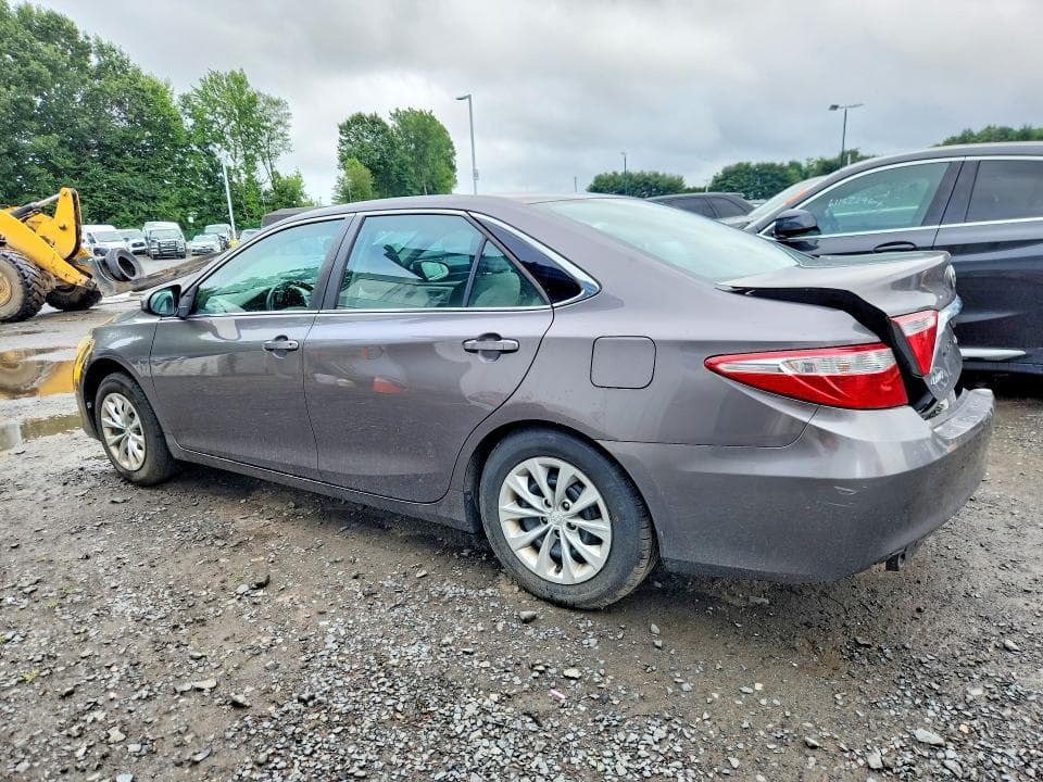 2017 TOYOTA CAMRY LE 2