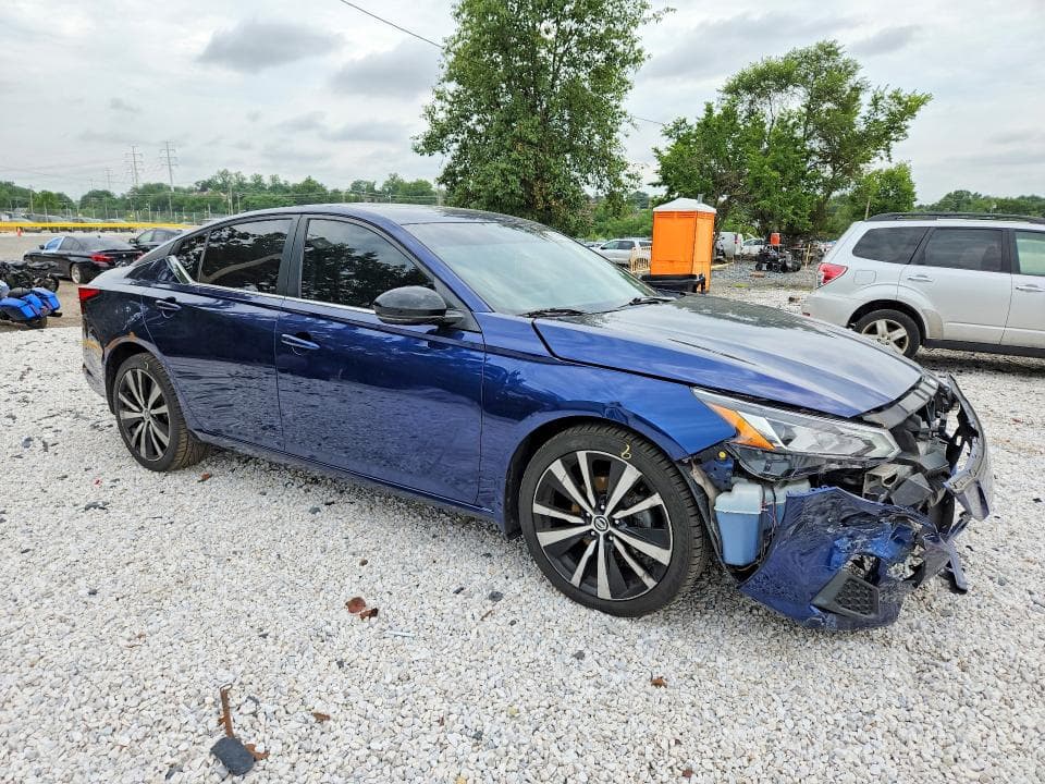 2019 NISSAN ALTIMA SR 4
