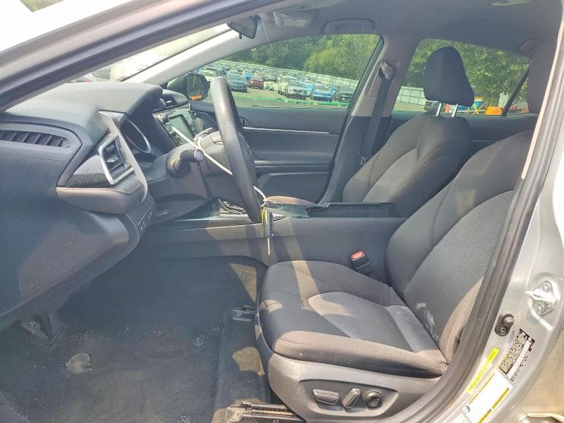 2018 TOYOTA CAMRY LE 7