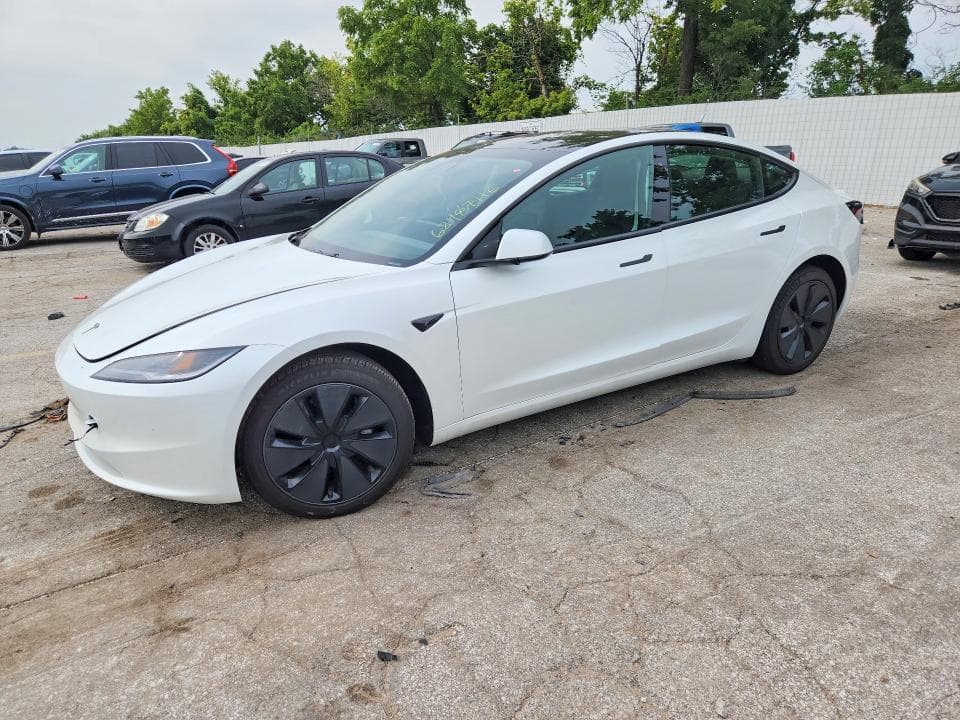 2026 TESLA MODEL 3 - 1