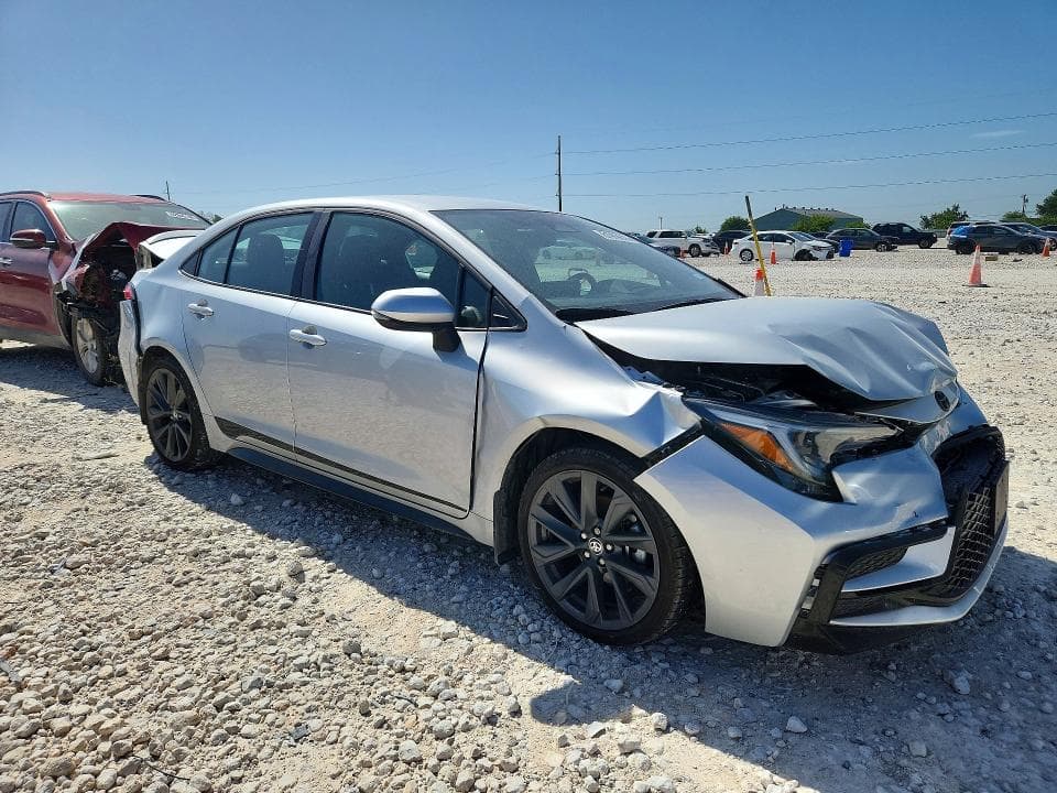 2025 TOYOTA COROLLA SE 4