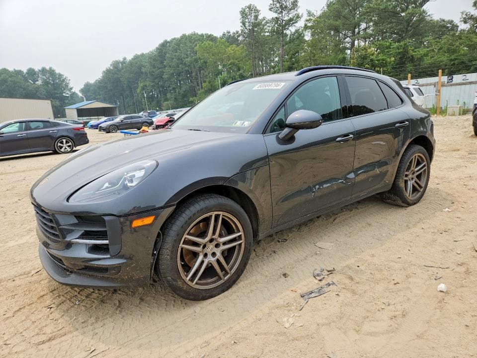 2021 PORSCHE MACAN - 1