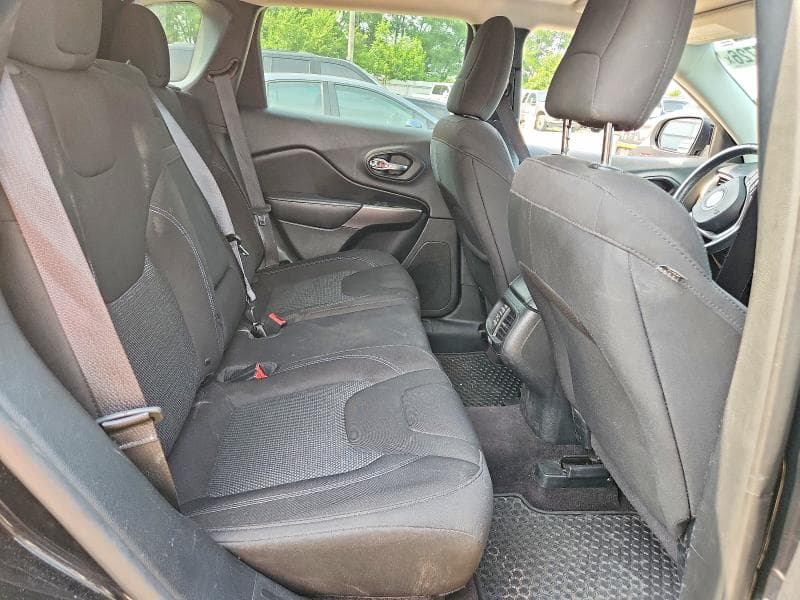 2019 JEEP CHEROKEE LATITUDE 10