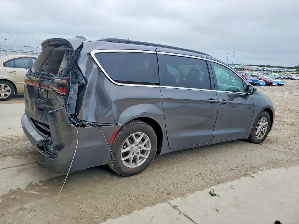 2022 CHRYSLER PACIFICA TOURING L 3