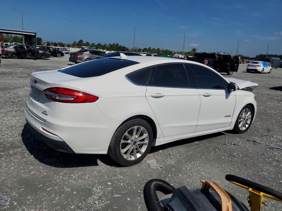 2019 FORD FUSION SE 3