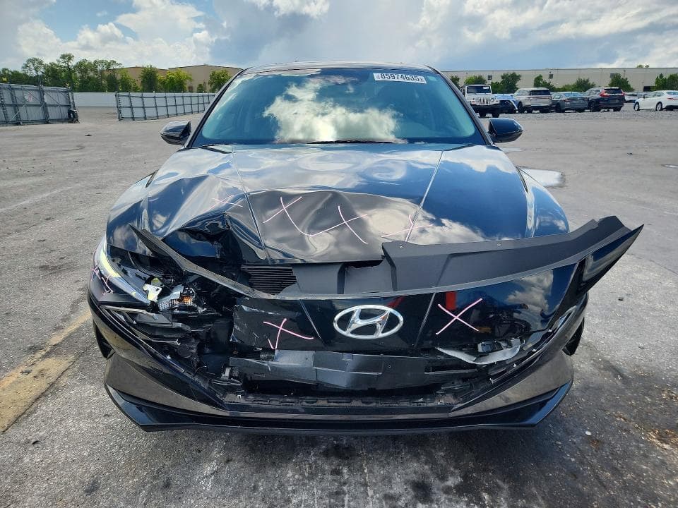 2023 HYUNDAI ELANTRA LIMITED 5