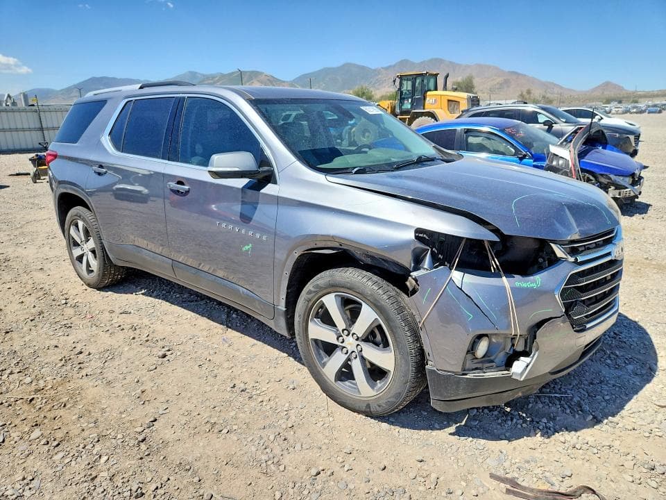 2018 CHEVROLET TRAVERSE LT 4