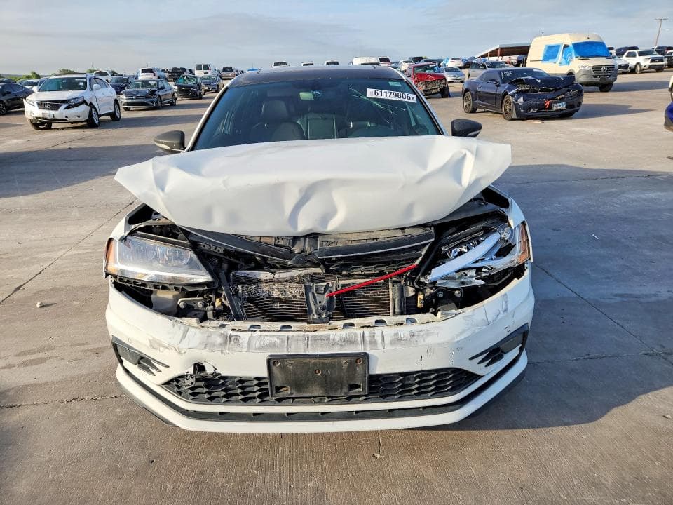 2017 VOLKSWAGEN JETTA GLI 5