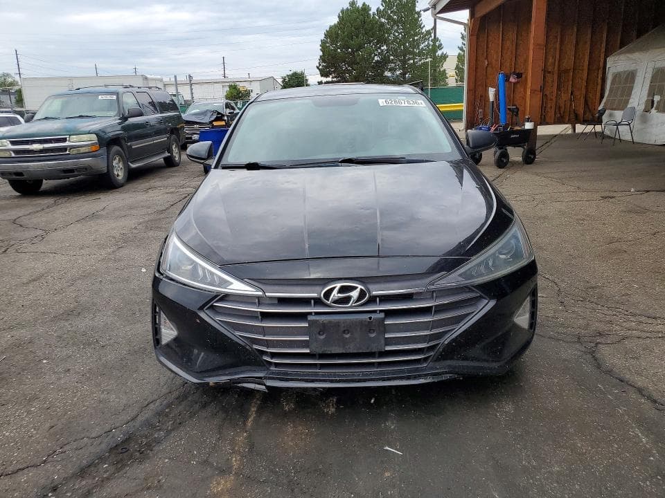 2019 HYUNDAI ELANTRA SE 5