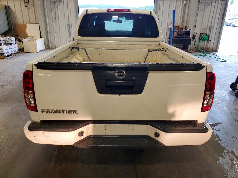 2021 NISSAN FRONTIER S 6