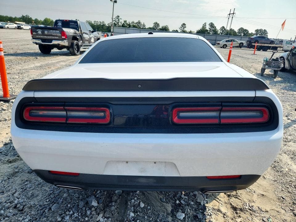2021 DODGE CHALLENGER SXT 6
