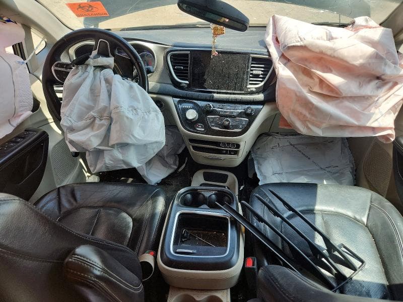 2022 CHRYSLER PACIFICA TOURING L 8
