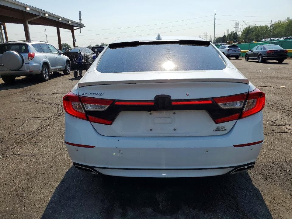 2018 HONDA ACCORD TOURING 6