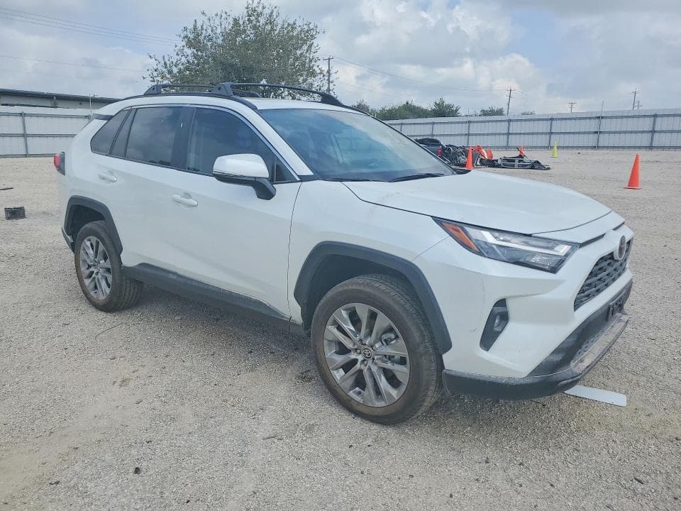 2025 TOYOTA RAV4 XLE PREMIUM 4