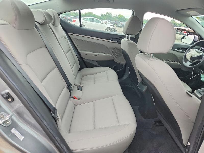 2017 HYUNDAI ELANTRA SE 10