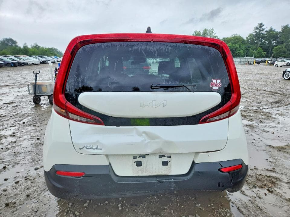 2022 KIA SOUL LX 6
